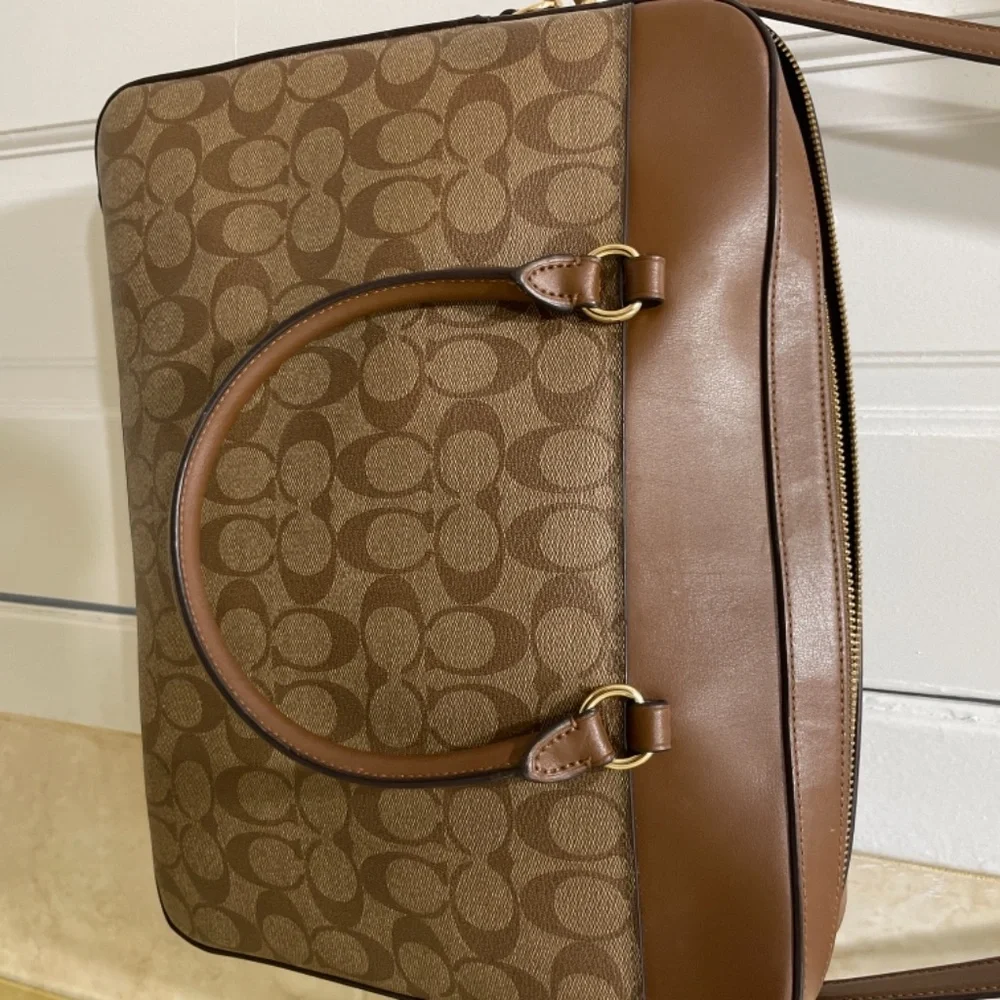 Coach Signature Canvas Brown Crossbody Tote
